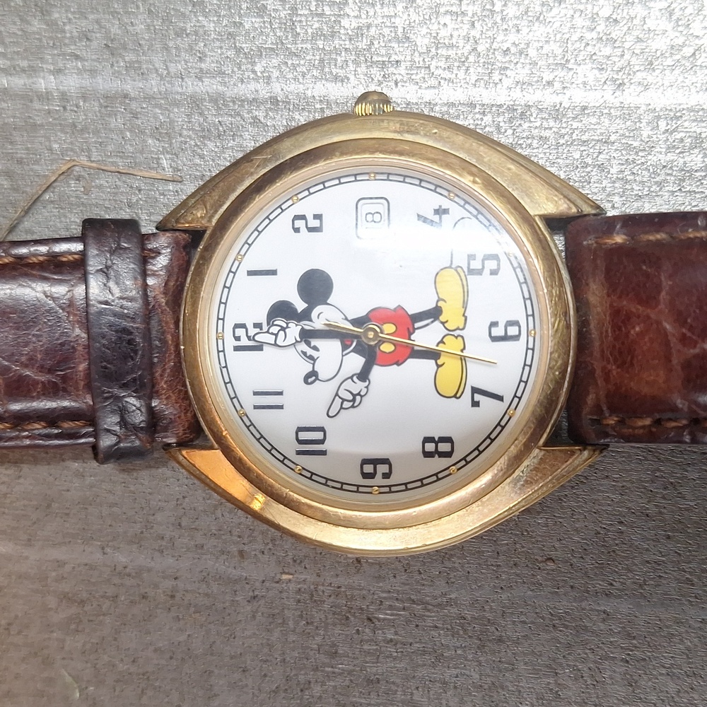 Vintage Disney Store Watch Mickey Mouse leather croco watch.